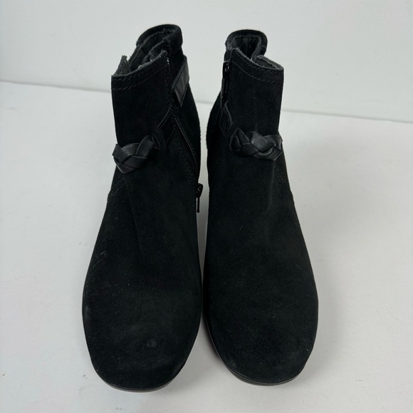 Clarks Bendables Black Leather Suede Round Toe Heeled Ankle Boots Minimalist - Picture 2 of 8